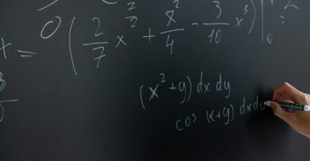 Introdução à Matemática e à Teologia